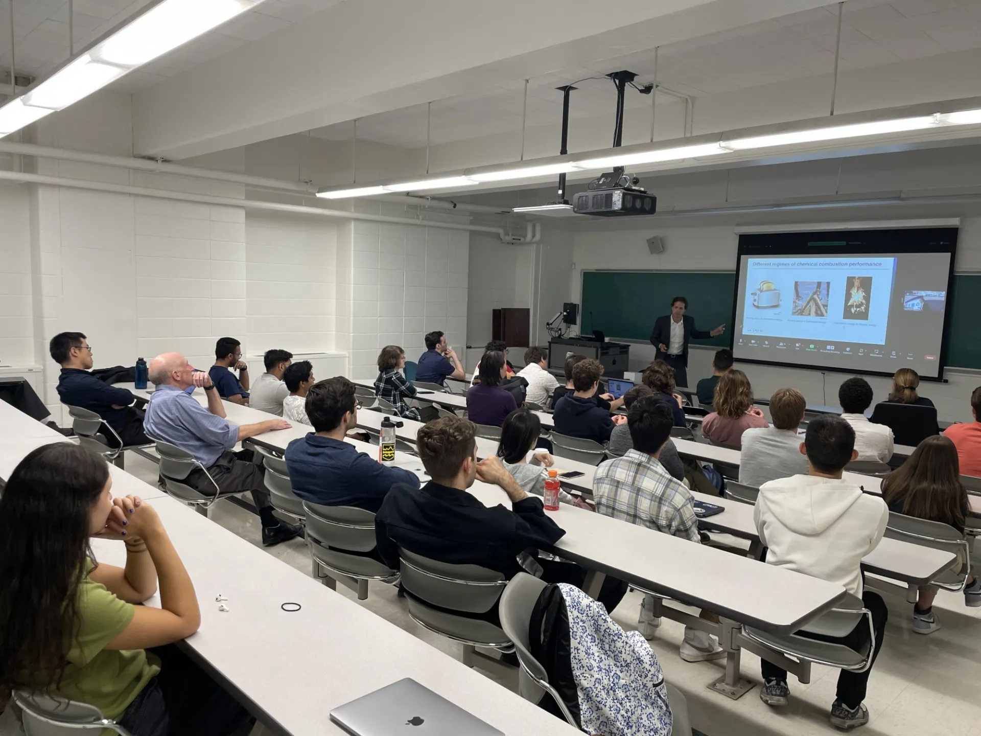 Students listen to the plasma colloquium