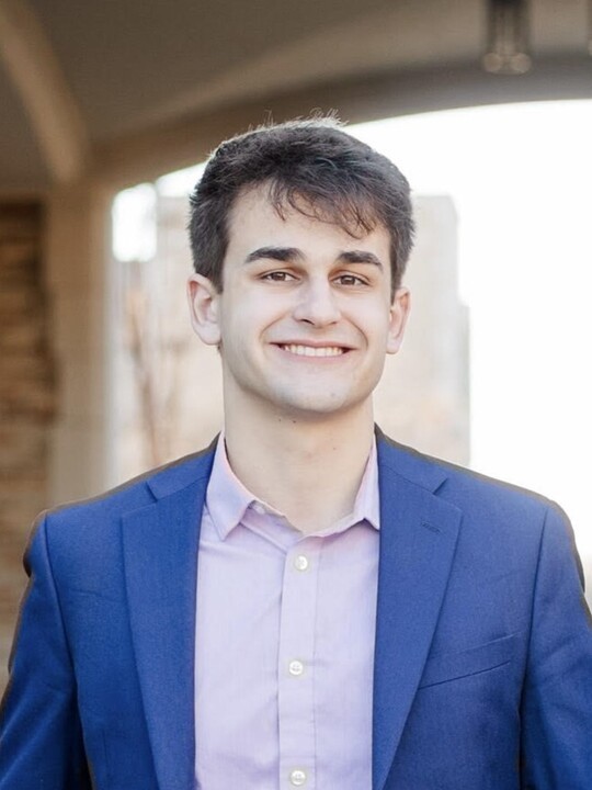 Evan Headshot 720