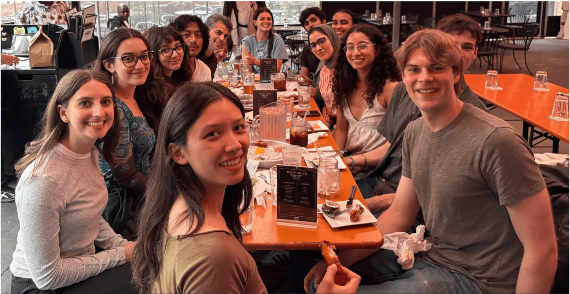 Dinner for graduating bachelor and masters’ students, accompanied by their lab mentors.